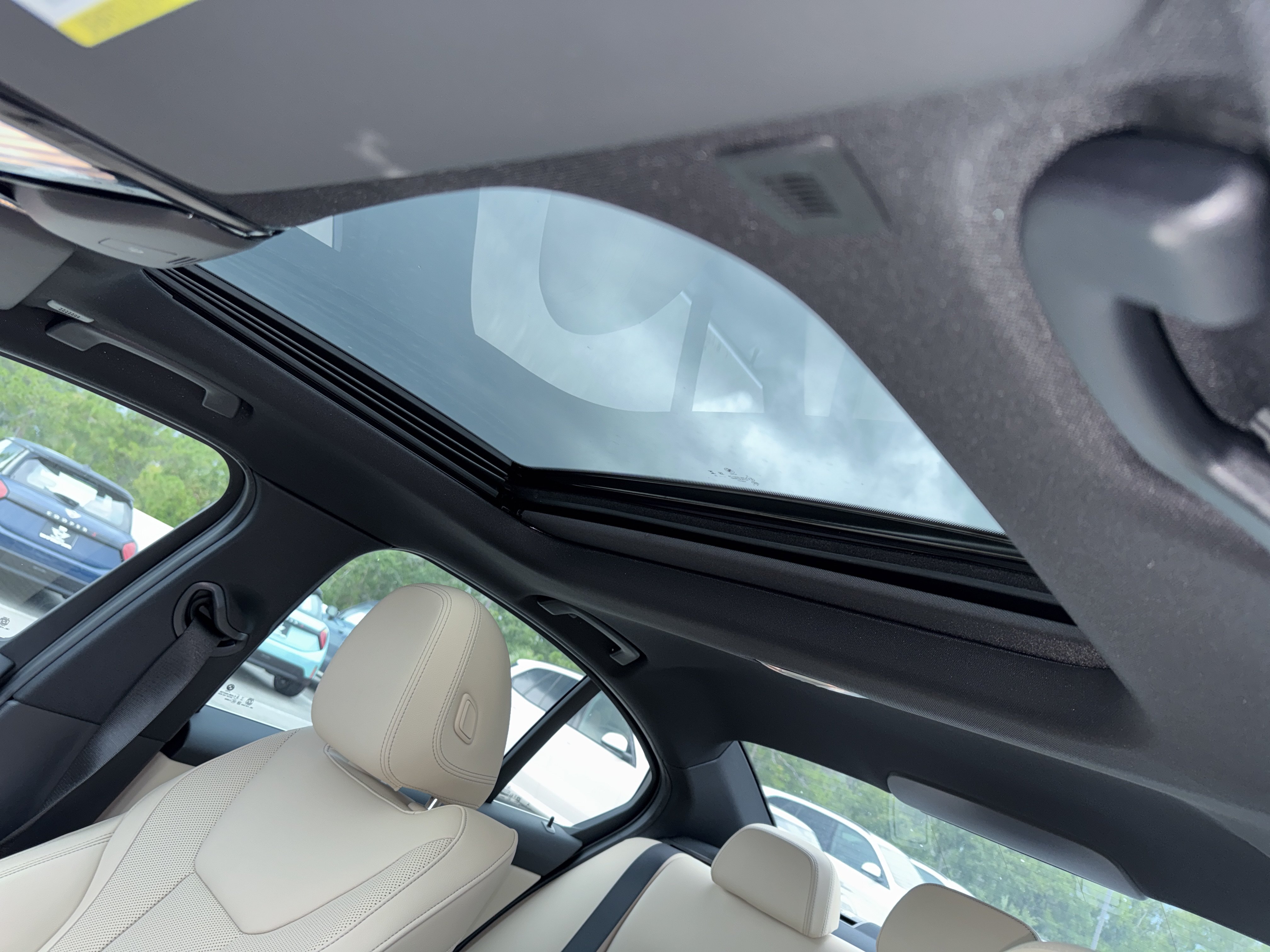 New 2026 BMW 330i Sedan w/ Premium Package RWD image 23