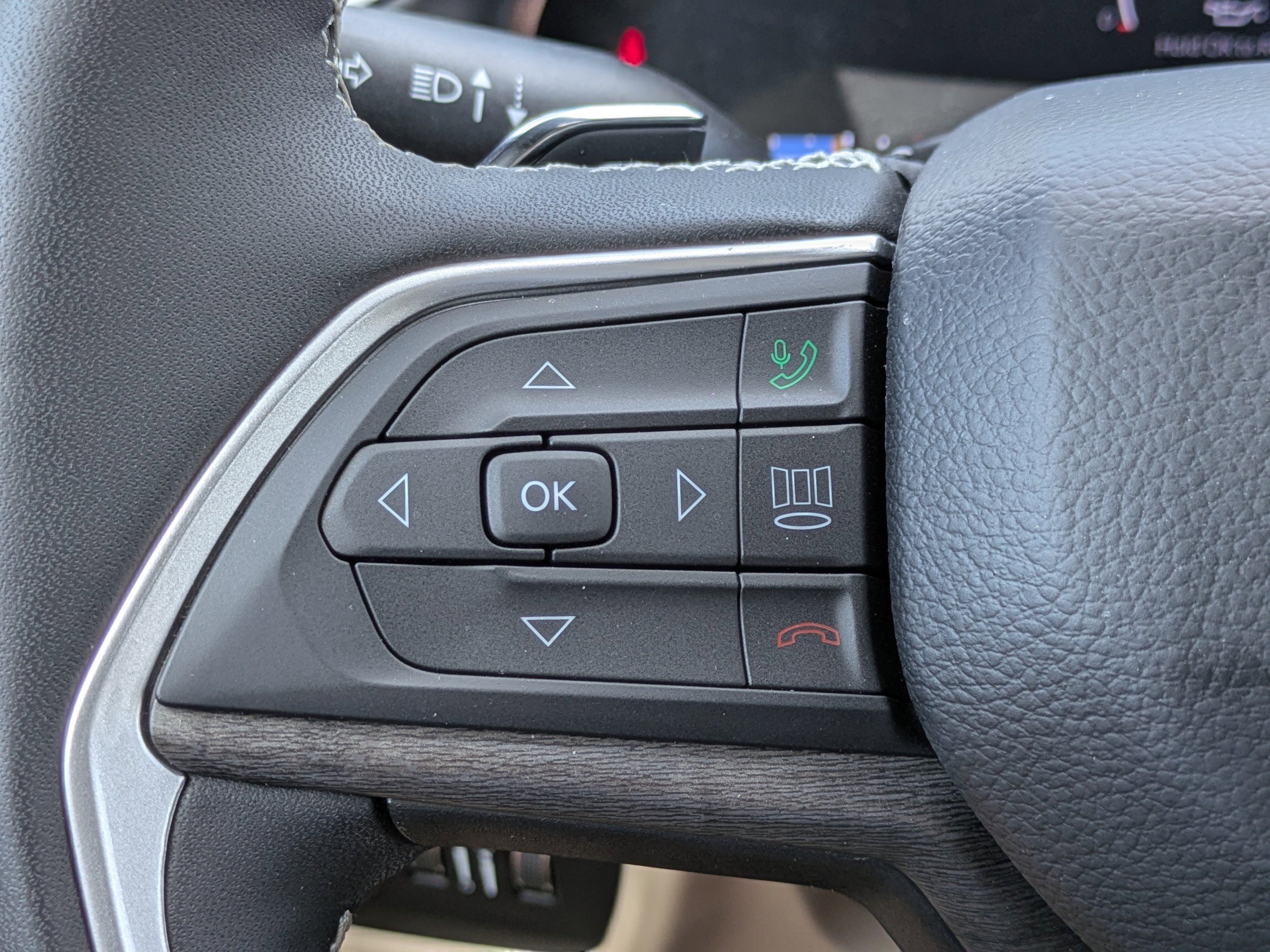 Certified 2024 Jeep Grand Cherokee Limited image 20