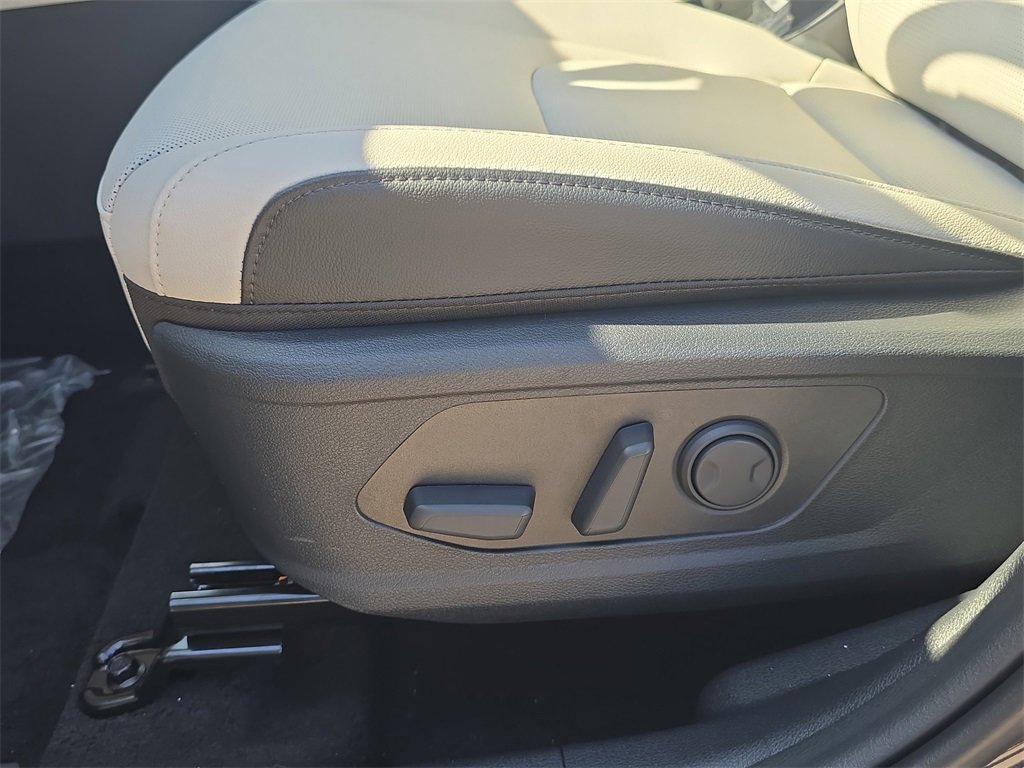 New 2026 Kia Sportage EX image 23