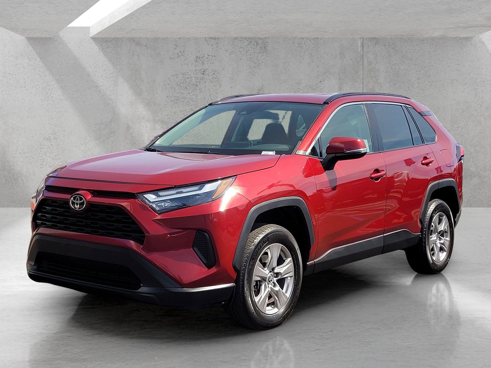 Used 2023 Toyota RAV4 XLE FWD image 8
