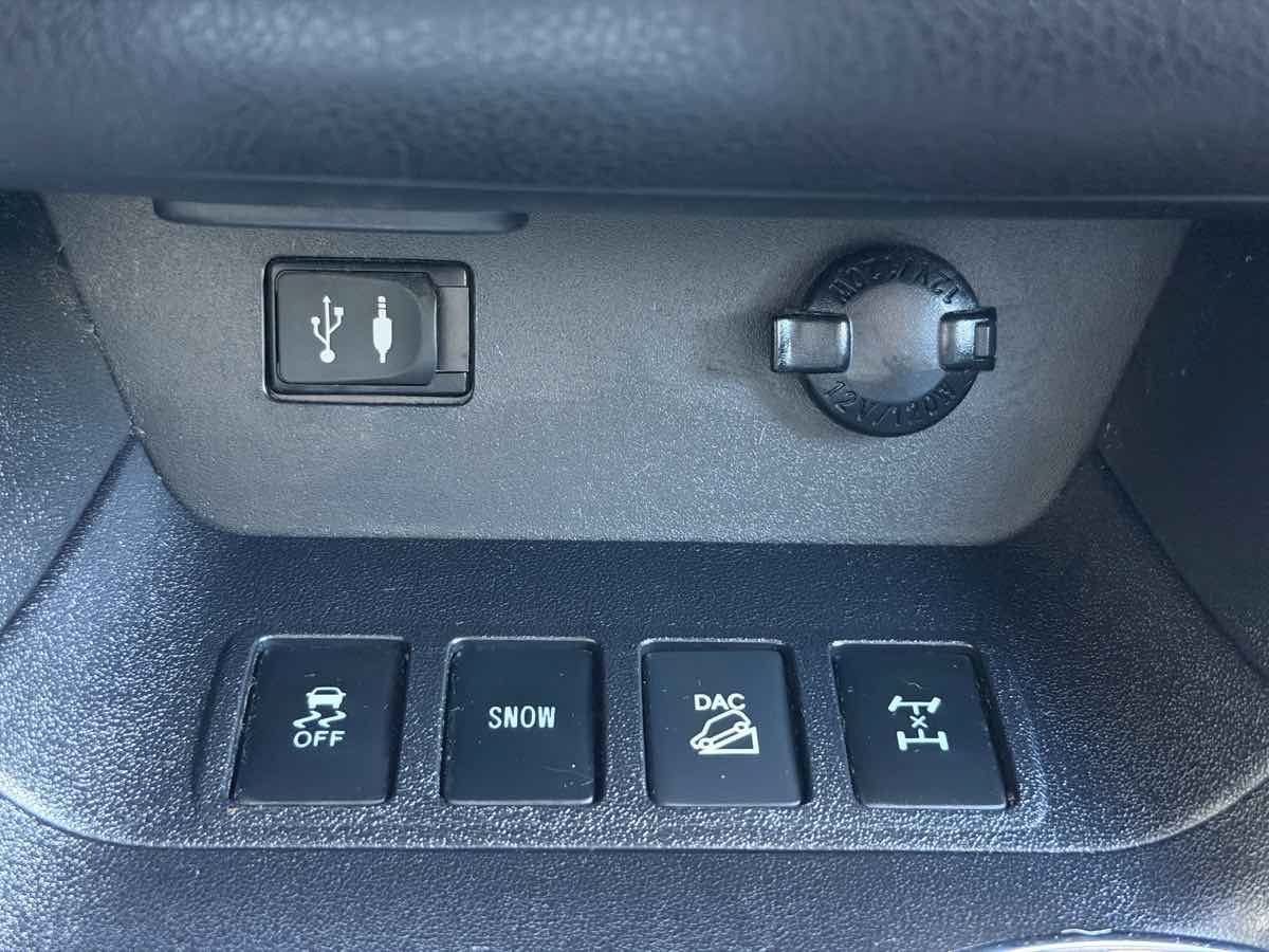 Used 2015 Toyota Highlander XLE AWD/4WD image 20