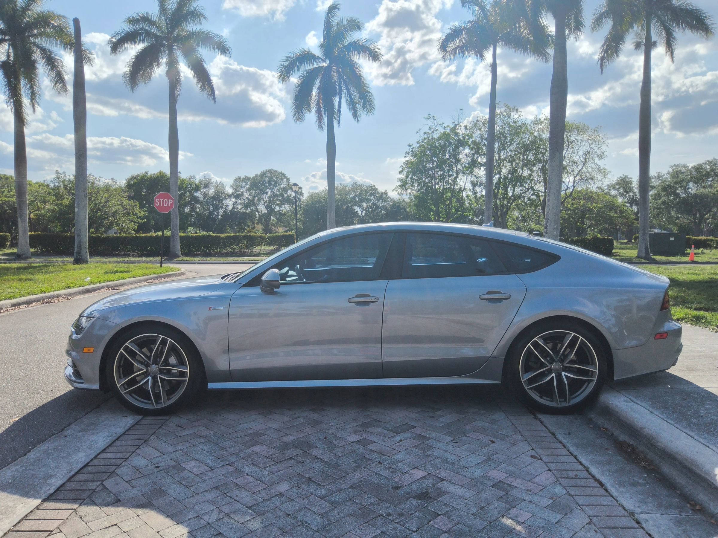Used 2016 Audi A7 3.0T Prestige w/ Comfort Seating Package AWD/4WD image 18