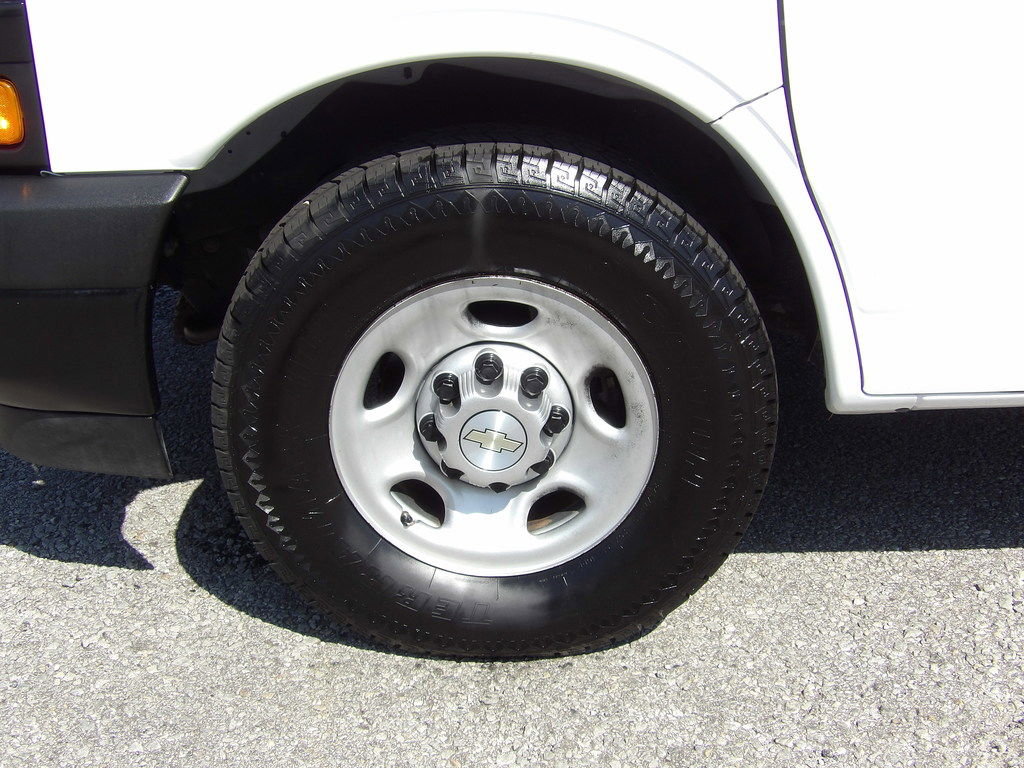 Used 2021 Chevrolet Express 3500 w/ Driver Convenience Package image 50