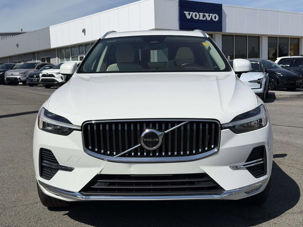 Used 2023 Volvo XC60 B5 Plus w/ Protection Package Premier image 24