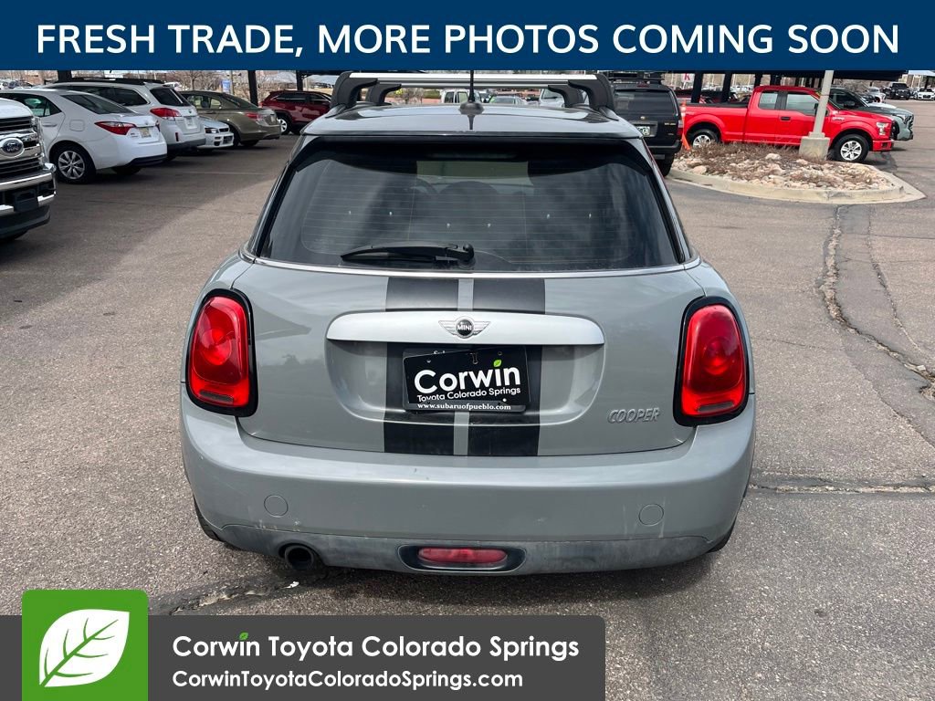 Used 2015 MINI Cooper 4-Door Hardtop image 6