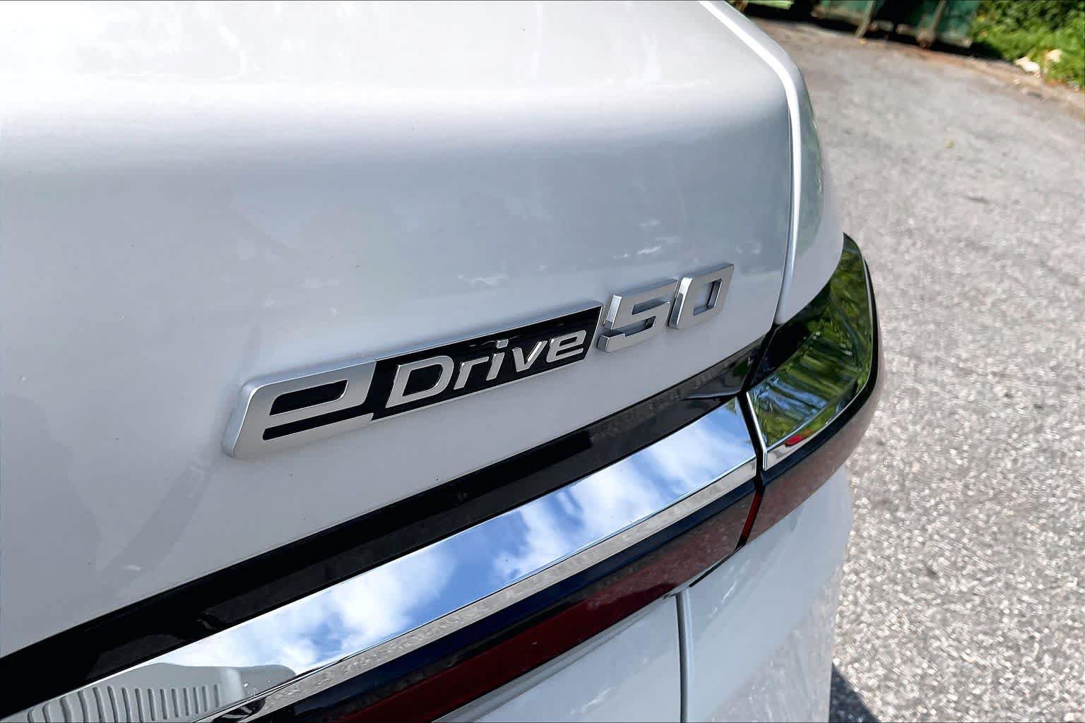 Used 2024 BMW i7 eDrive50 RWD image 9