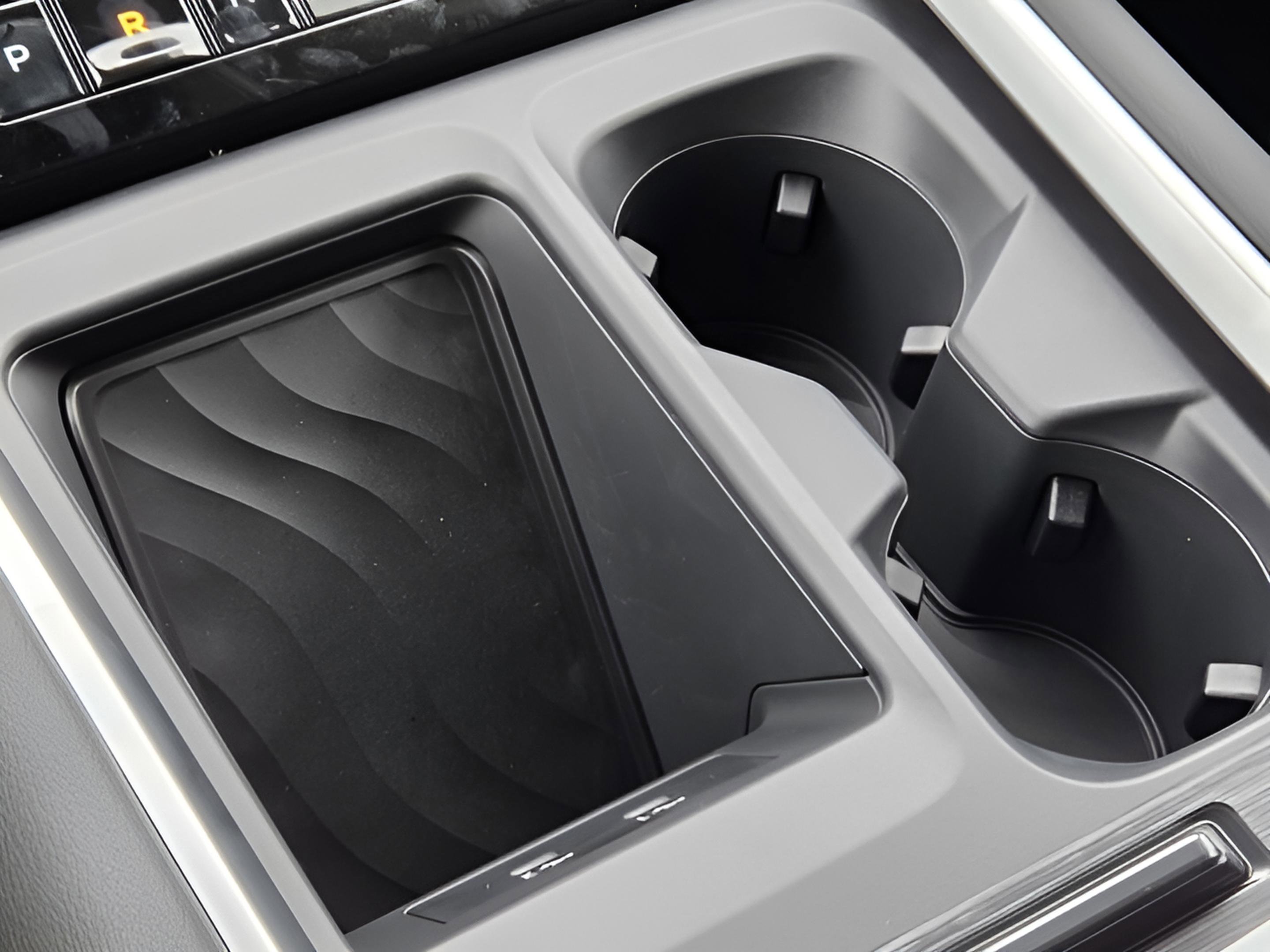 New 2026 Nissan Armada SV image 12