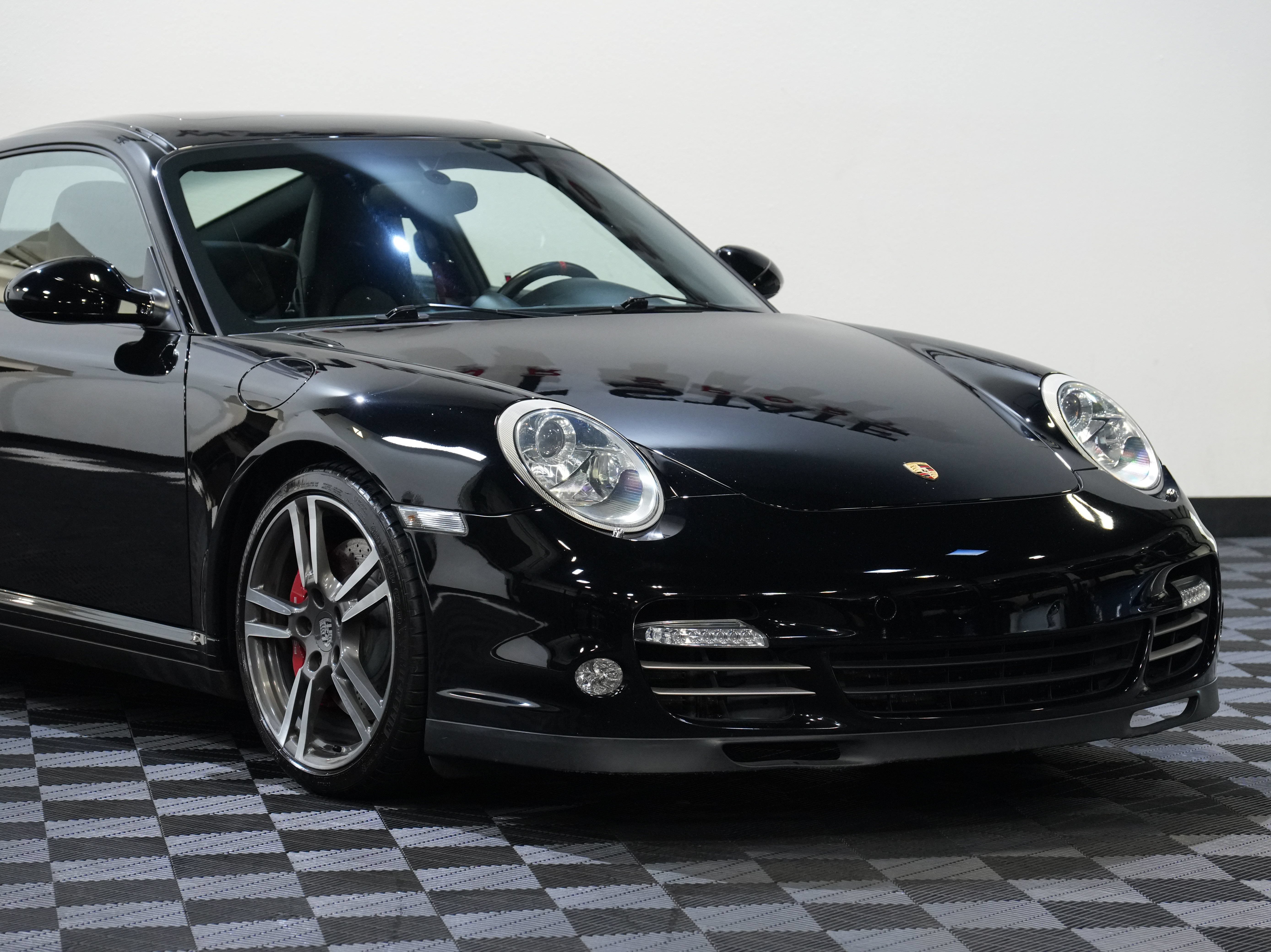 Used 2013 Porsche 911 4 Coupe AWD/4WD image 9
