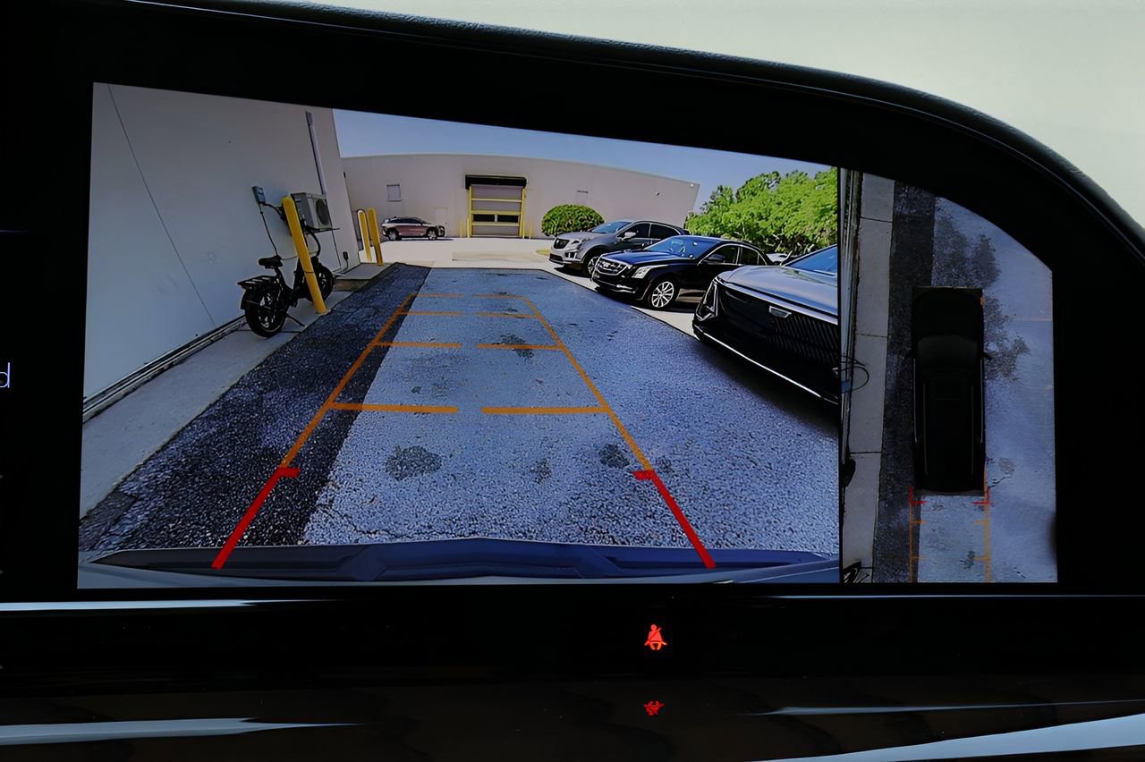 Certified 2024 Cadillac Escalade Premium Luxury Platinum image 29