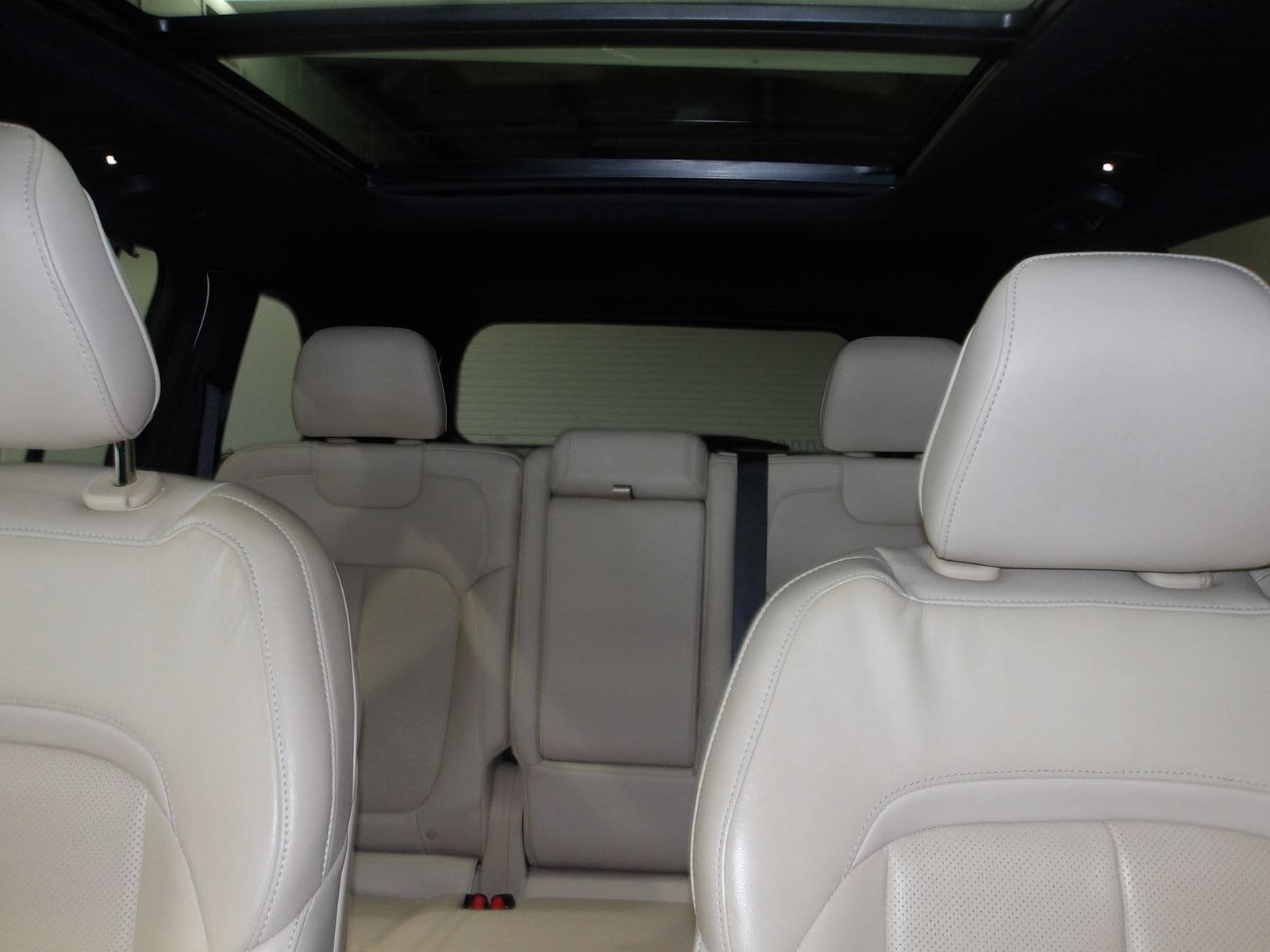 Used 2023 Jeep Grand Cherokee Limited w/ Luxury Tech Group II AWD/4WD image 10