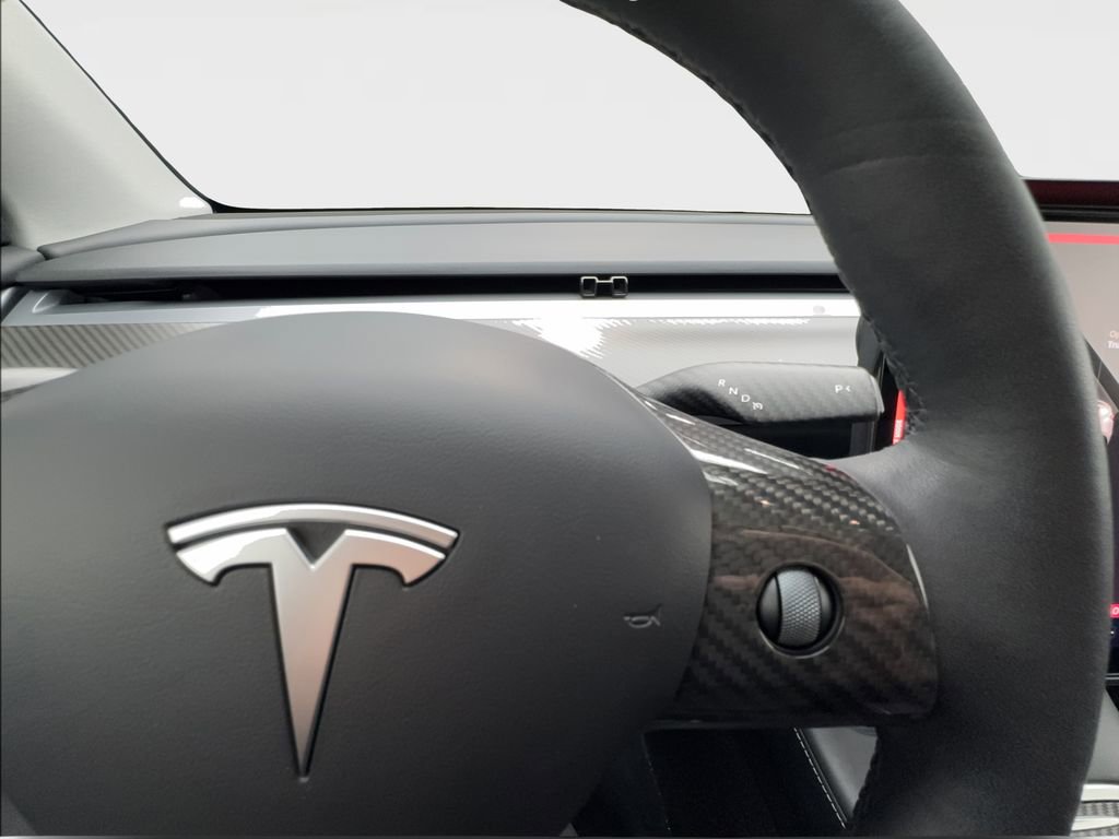 Used 2023 Tesla Model Y AWD image 34