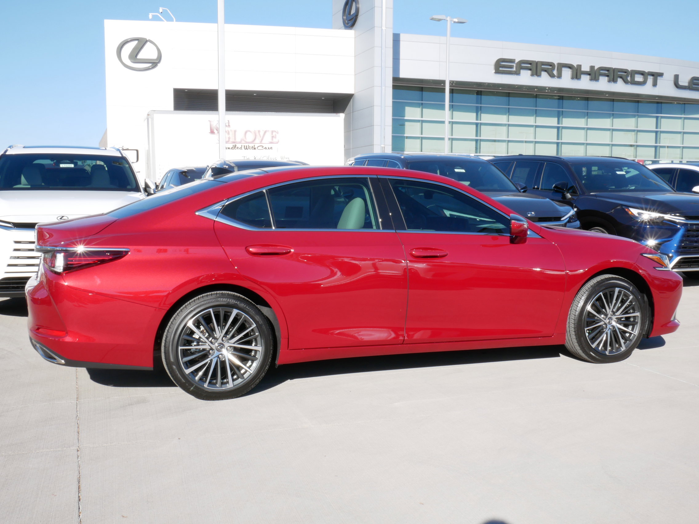 New 2025 Lexus ES 350 w/ Premium Package image 7