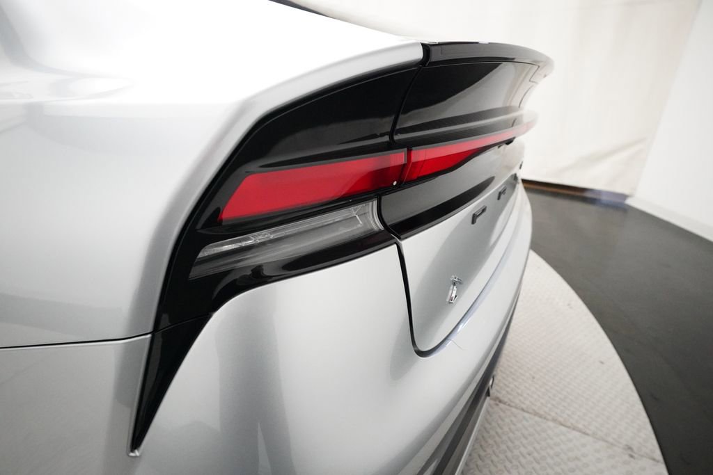 Used 2023 Toyota Prius LE image 31