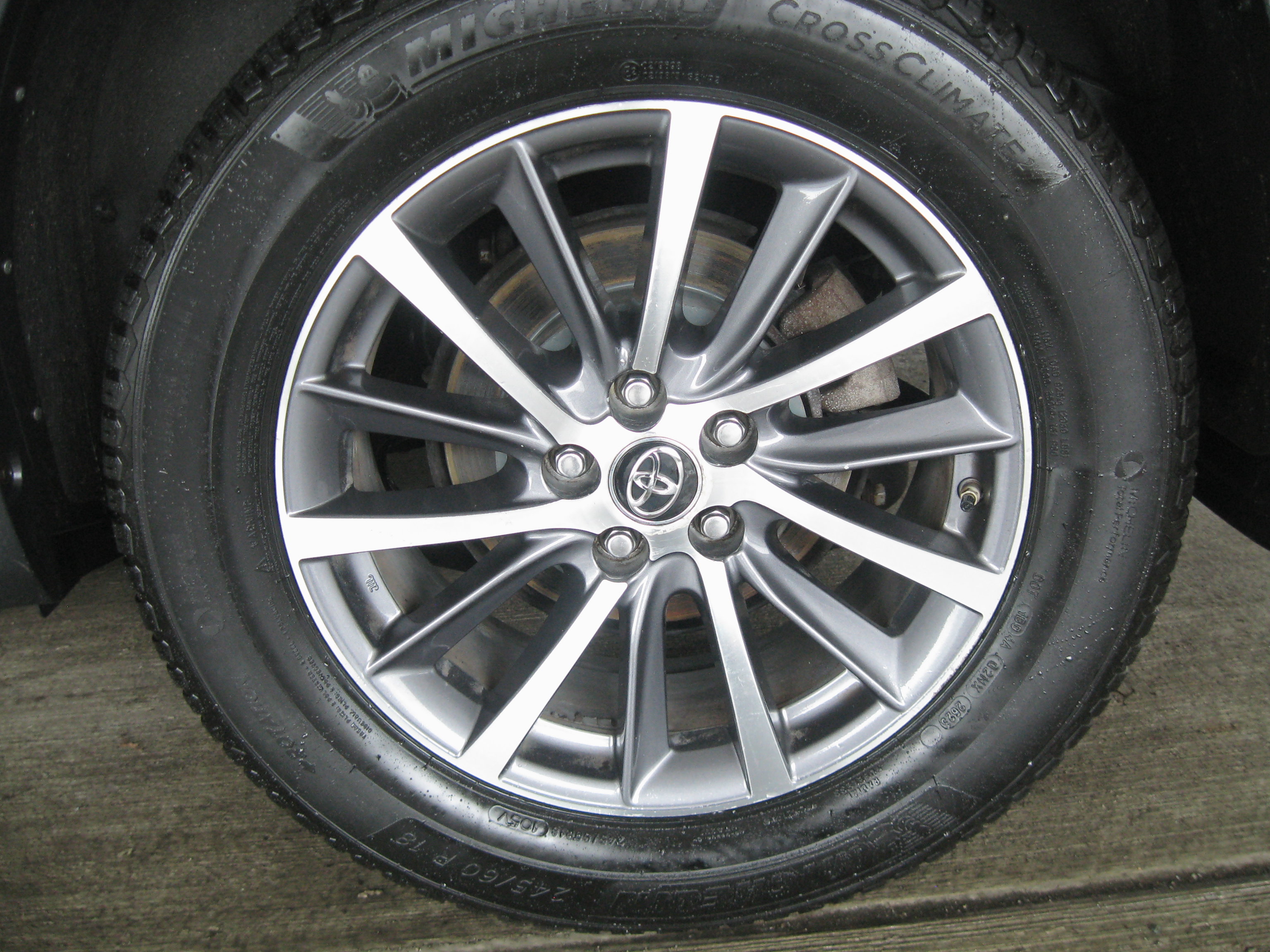 Used 2017 Toyota Highlander XLE image 28