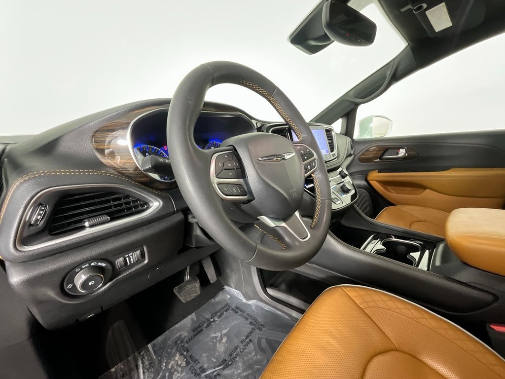 Used 2022 Chrysler Pacifica Pinnacle image 15