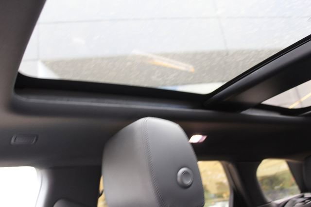 Used 2025 Land Rover Range Rover Evoque S image 23