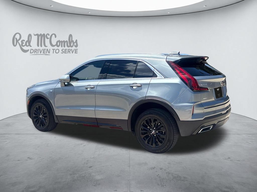 Used 2024 Cadillac XT4 Premium Luxury AWD/4WD image 3