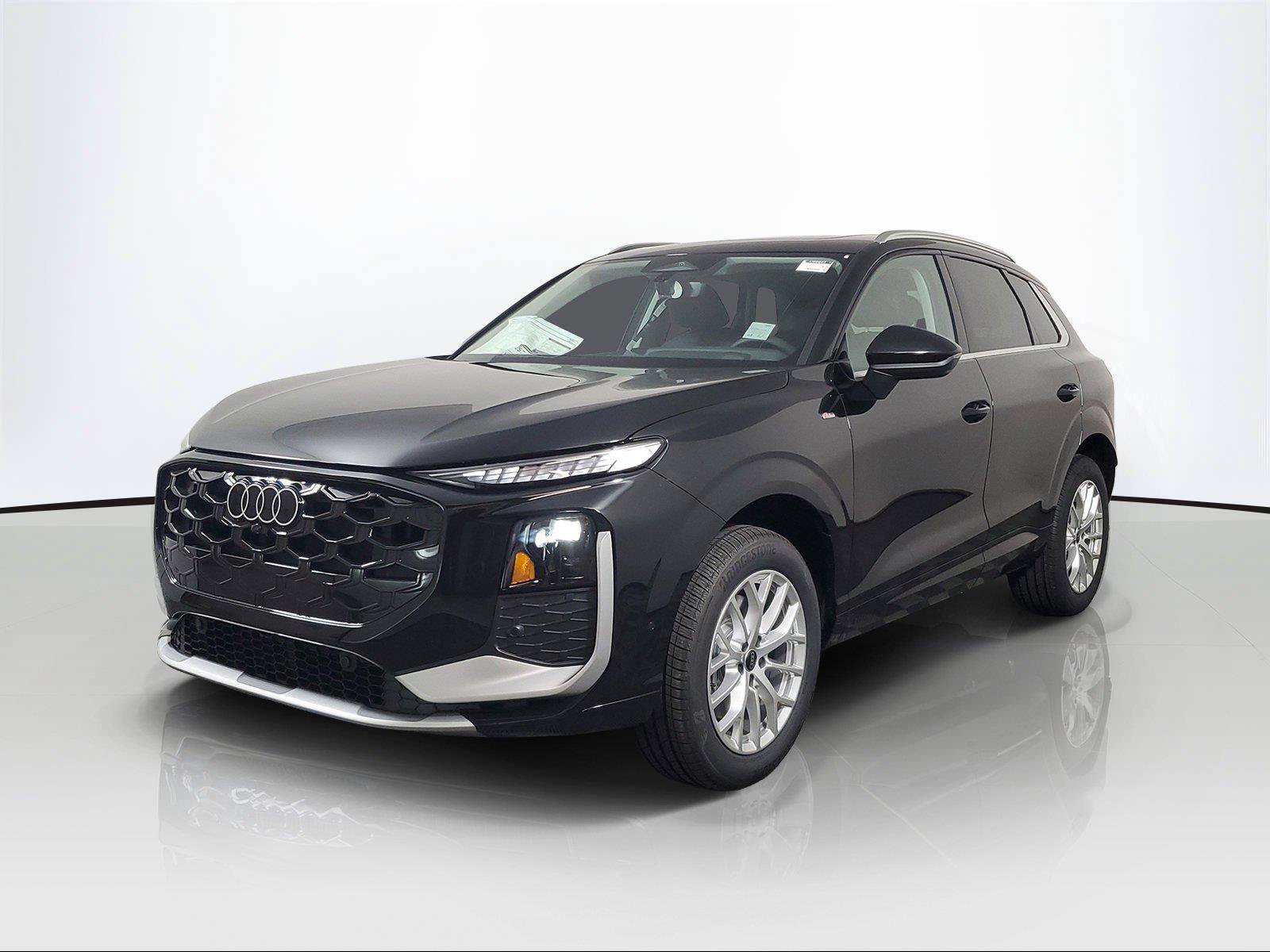 New 2026 Audi Q3 quattro 2.0T AWD/4WD image 3