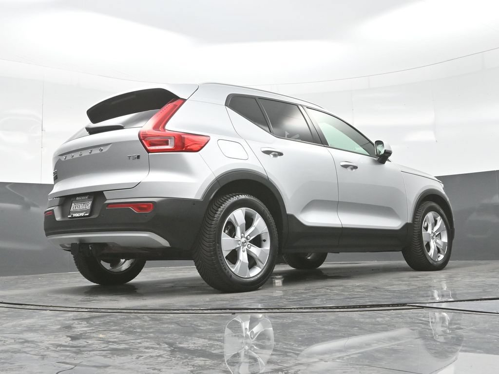 Used 2019 Volvo XC40 T5 Momentum AWD/4WD image 28