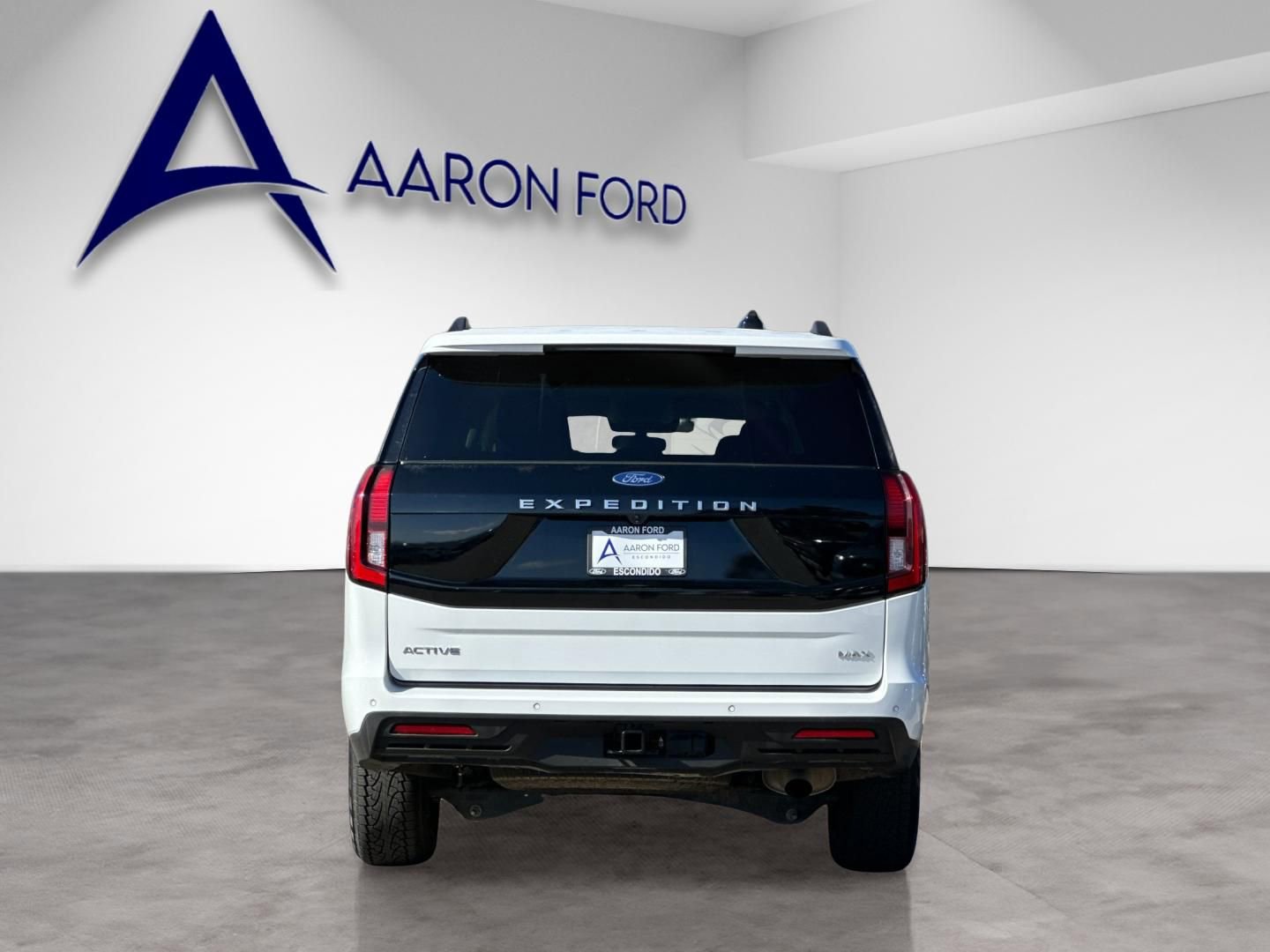 Used 2025 Ford Expedition Max Active AWD/4WD image 5