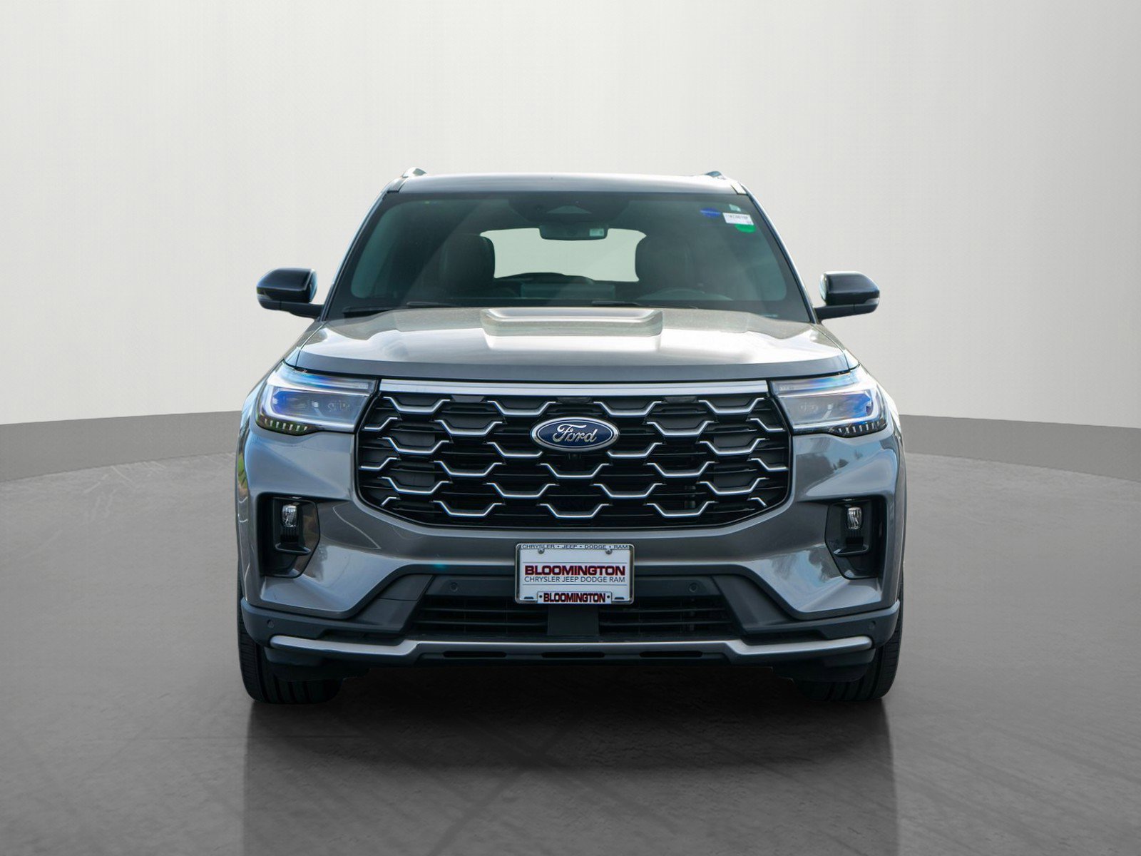 Used 2025 Ford Explorer Platinum w/ LUX Leather Package AWD/4WD image 2