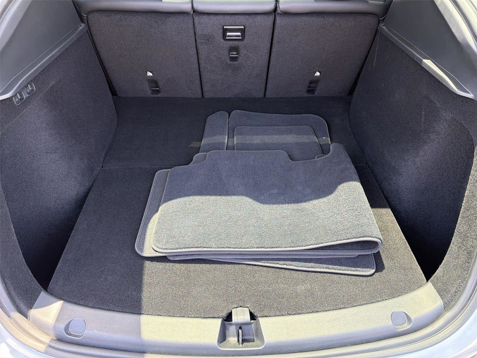 Used 2025 Tesla Model Y Long Range RWD image 20