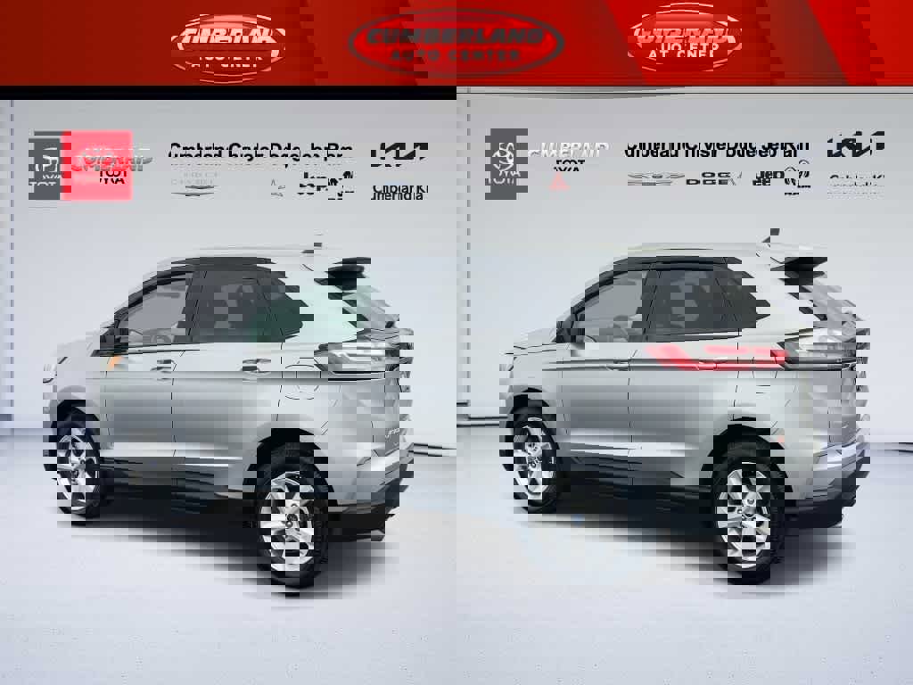 Used 2020 Ford Edge SE image 6