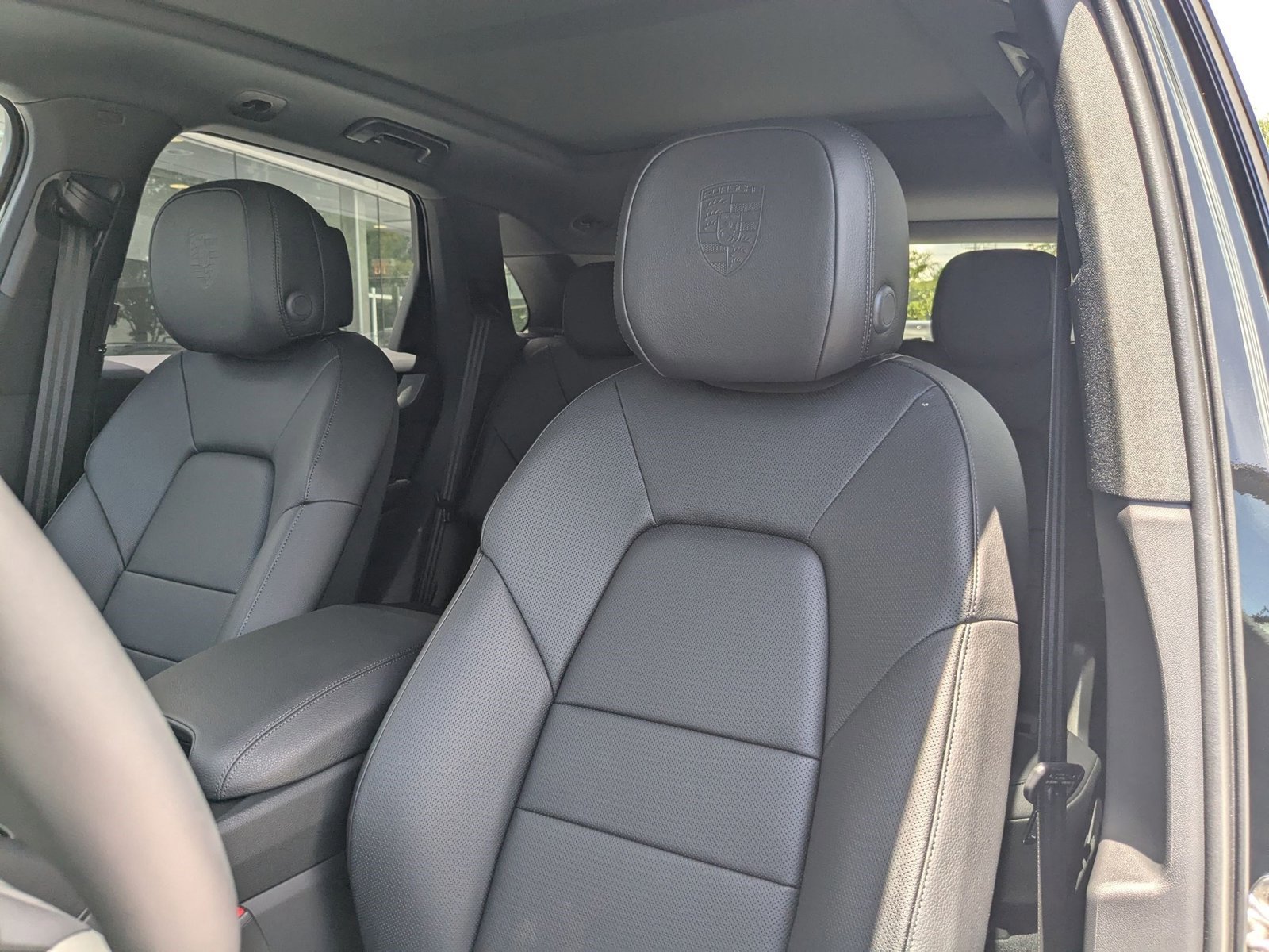 New 2025 Porsche Cayenne image 5