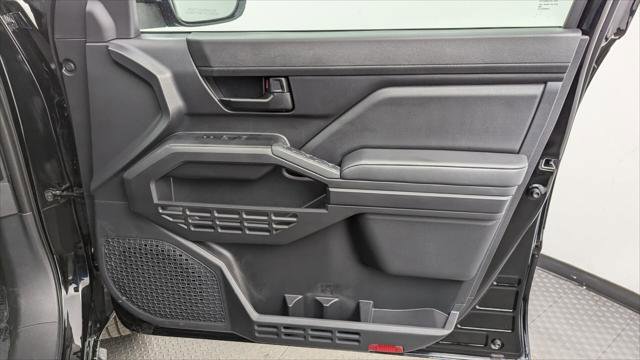 Used 2025 Toyota Tacoma SR image 23