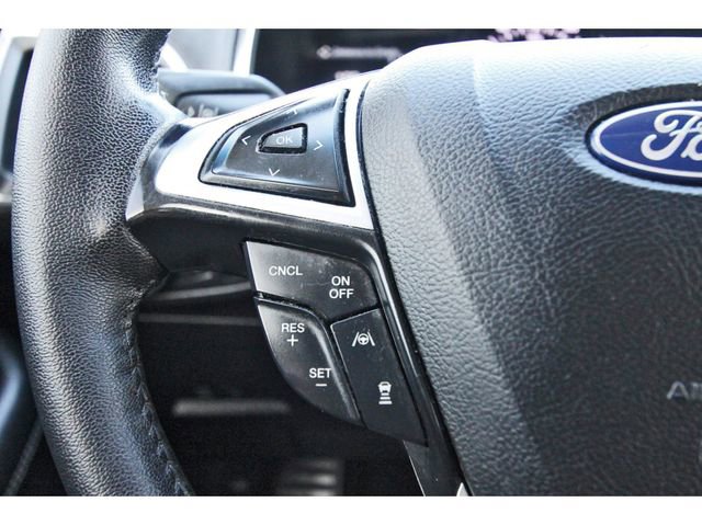 Used 2019 Ford Edge Titanium image 18