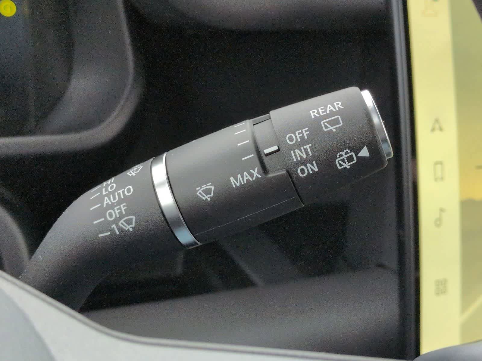 New 2026 Land Rover Defender 110 X-Dynamic SE AWD/4WD image 26