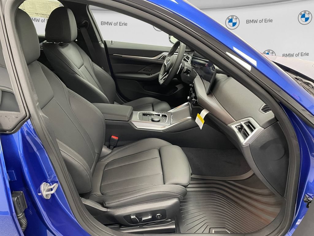 New 2026 BMW 430i xDrive w/ M Sport Package AWD/4WD image 13
