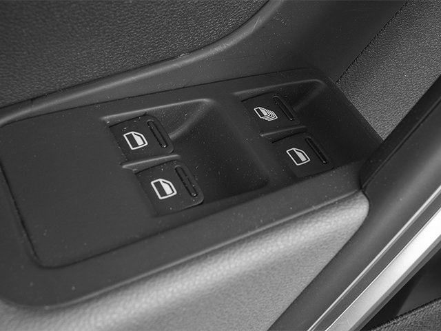 Used 2013 Volkswagen Beetle 2.5 image 19