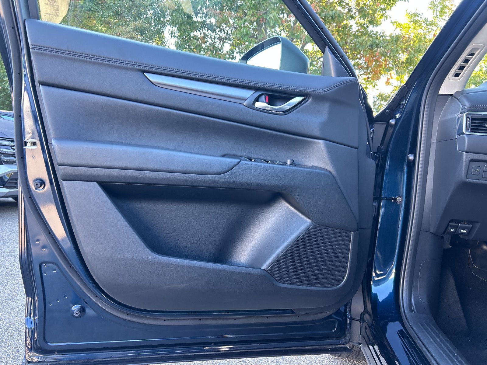 Used 2025 MAZDA CX-5 AWD 2.5 S w/ Preferred Package image 12