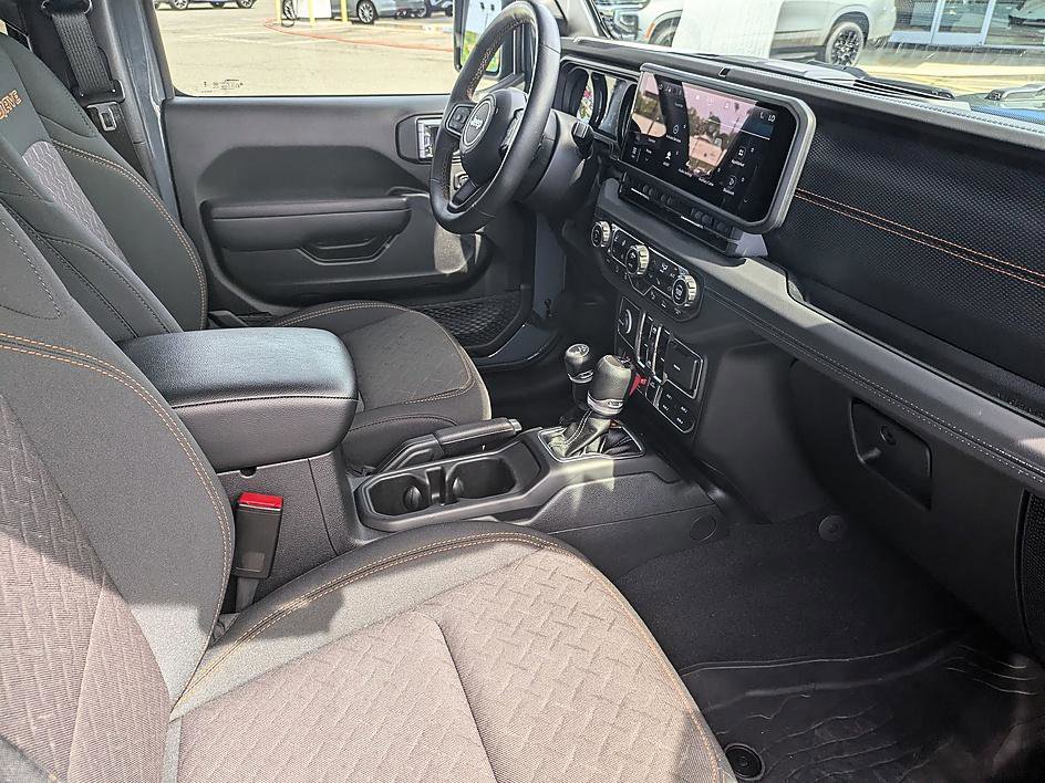 Used 2024 Jeep Gladiator Mojave w/ Safety Group image 35