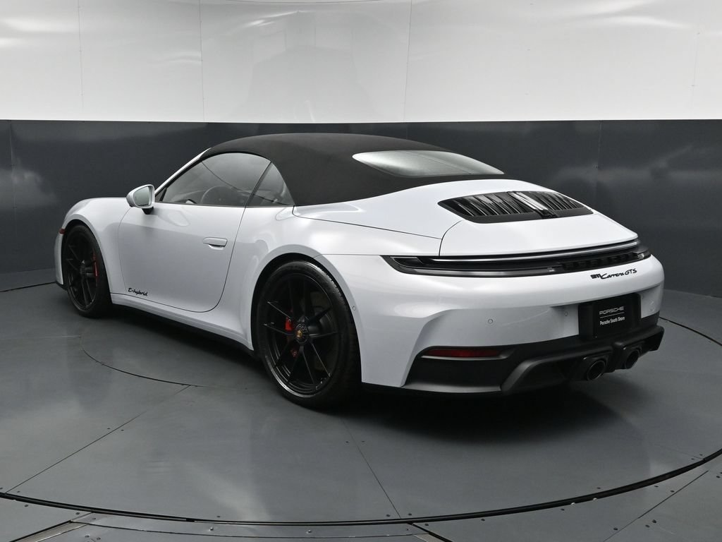 Used 2026 Porsche 911 Carrera GTS RWD image 3