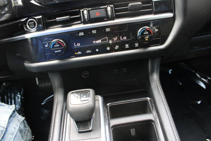 Used 2023 Nissan Pathfinder SV FWD image 21