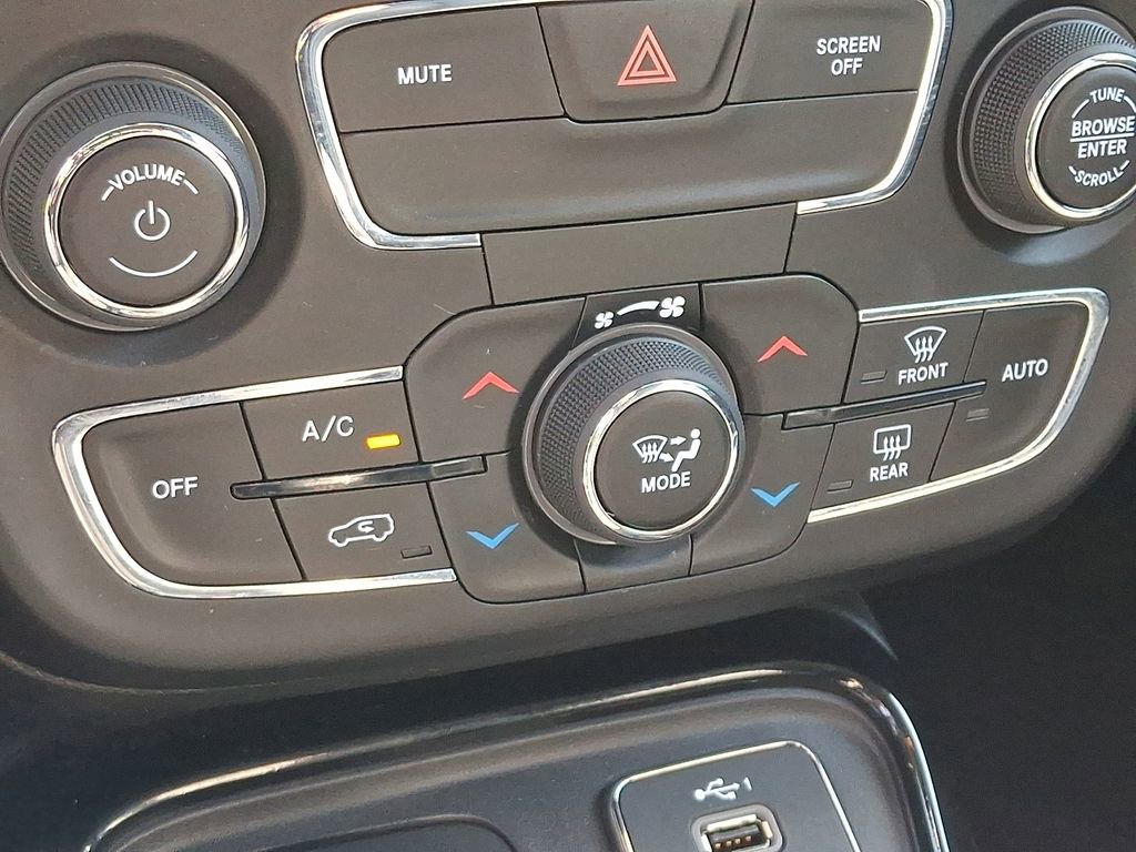 Used 2019 Jeep Compass Limited image 15