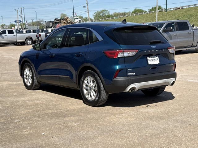 Used 2020 Ford Escape SE image 11