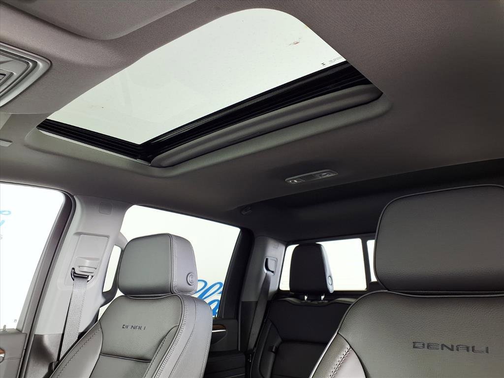 New 2026 GMC Sierra 2500 Denali w/ Denali Reserve Package image 6