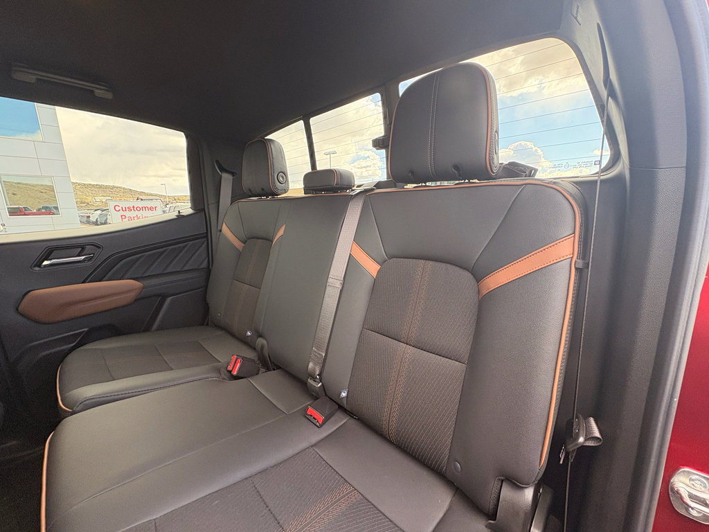 Used 2024 GMC Canyon AT4 AWD/4WD image 12