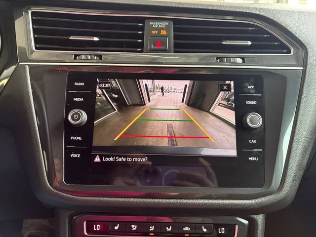Used 2021 Volkswagen Tiguan SE FWD image 25
