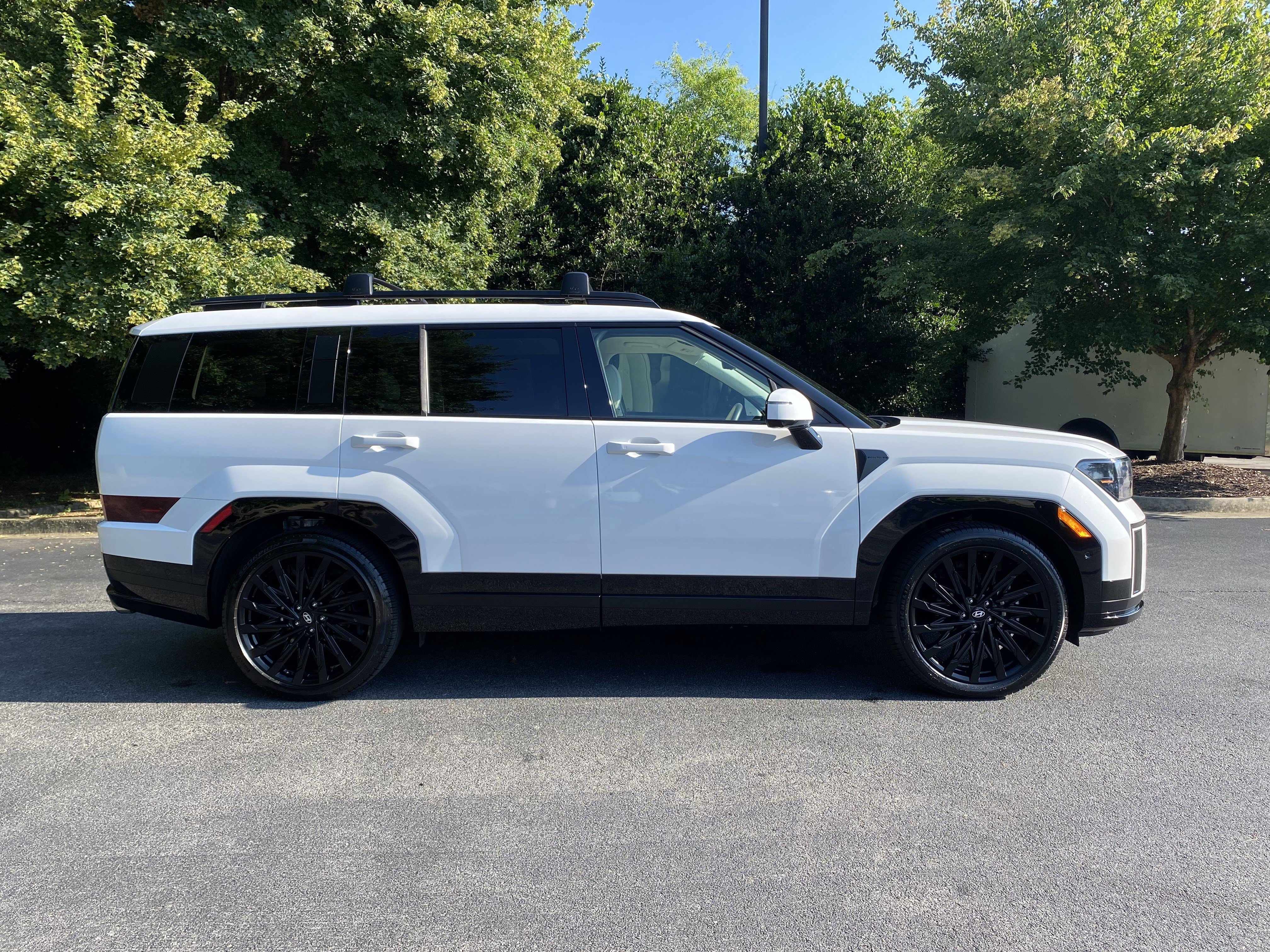 Used 2025 Hyundai Santa Fe Calligraphy AWD/4WD image 10