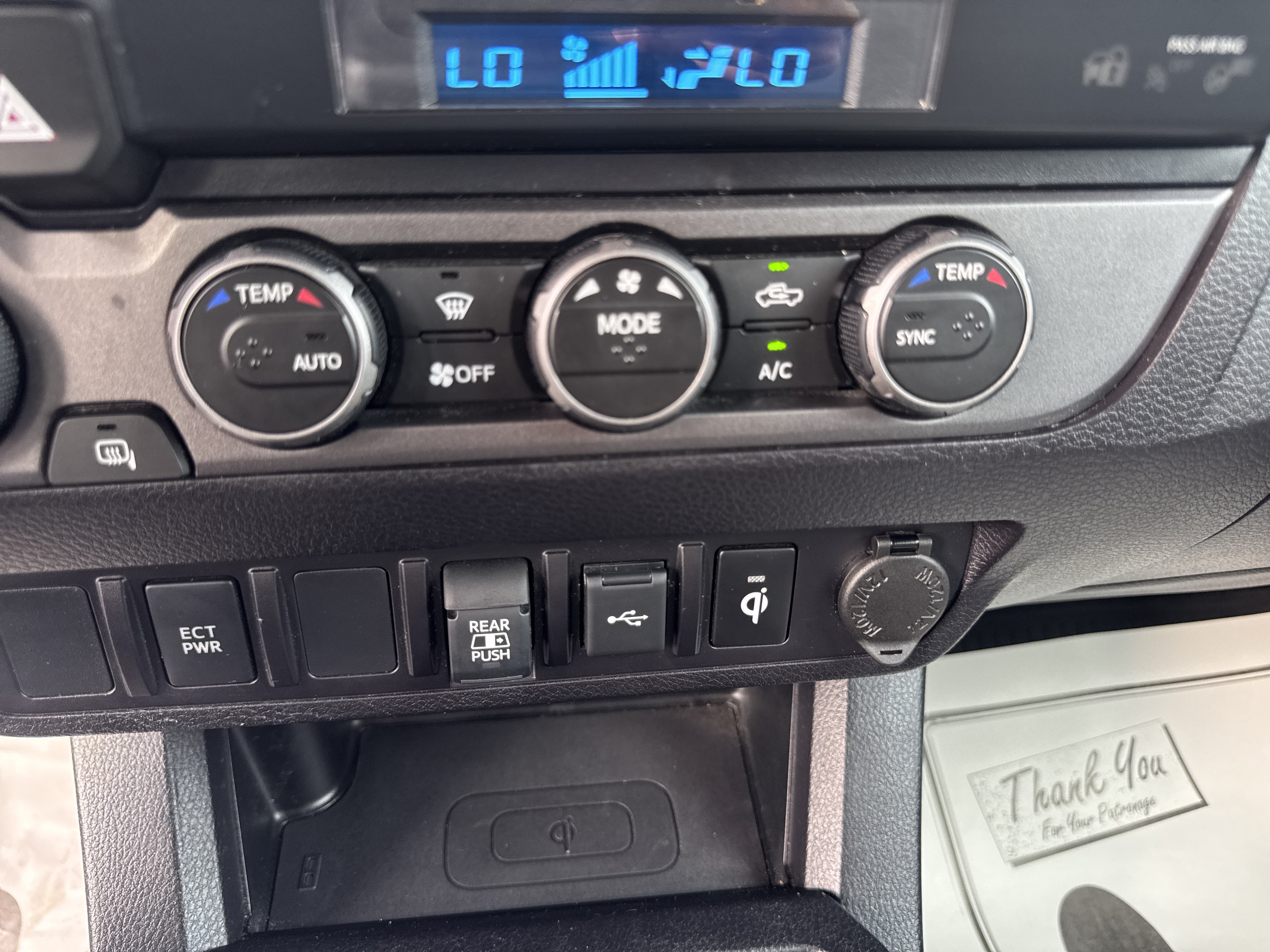Used 2021 Toyota Tacoma TRD Sport AWD/4WD image 25