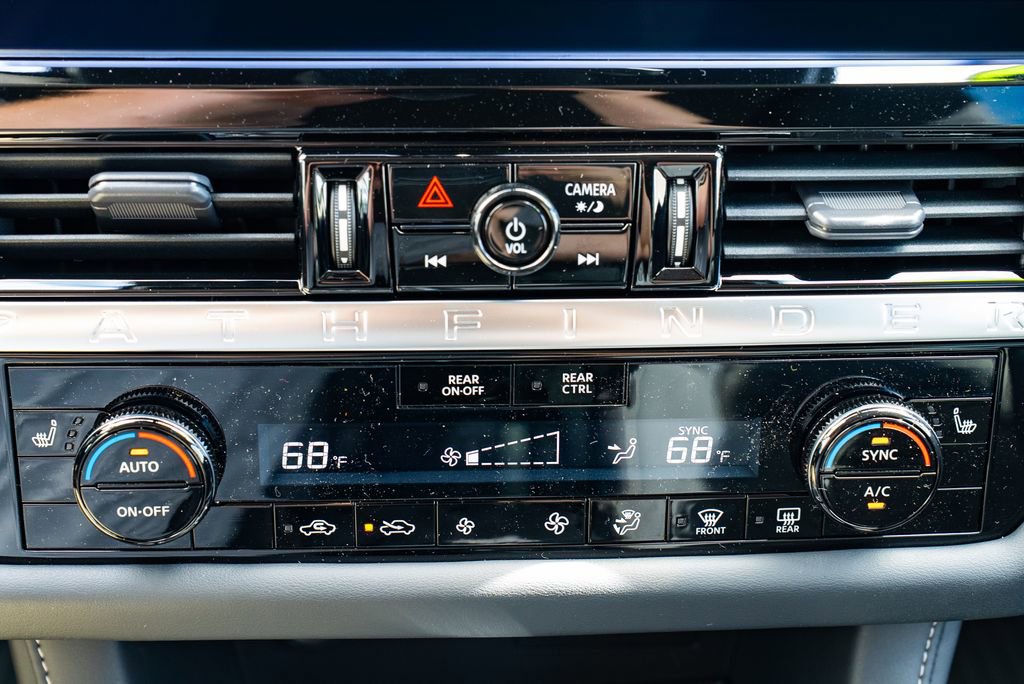 New 2026 Nissan Pathfinder SV image 18