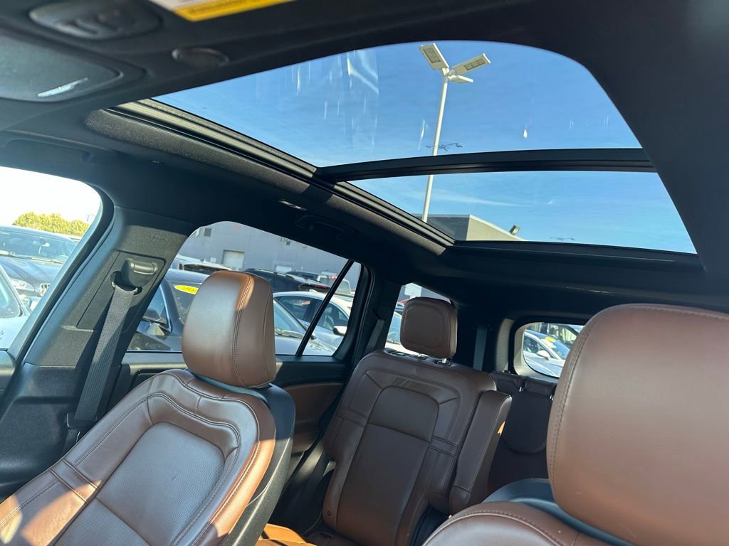 Used 2021 Lincoln Aviator Reserve w/ Elements Package Plus image 16