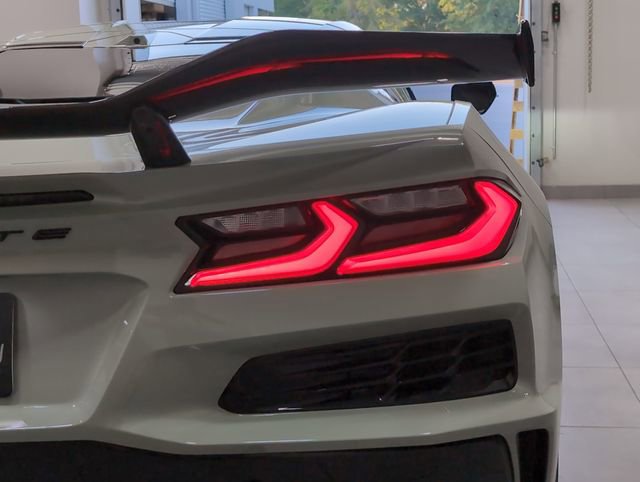 Used 2024 Chevrolet Corvette Z06 w/ Z07 Performance Package image 28