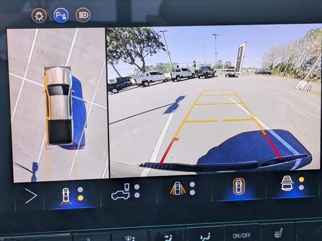 Used 2025 Chevrolet Colorado LT w/ LT Convenience Package image 13