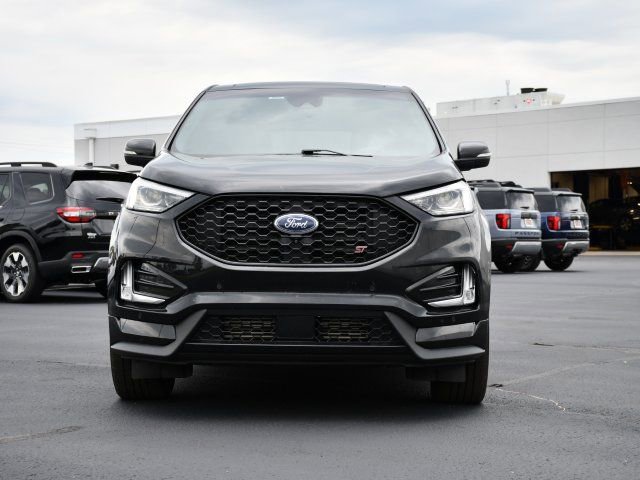 Used 2019 Ford Edge ST w/ Equipment Group 401A AWD/4WD image 2