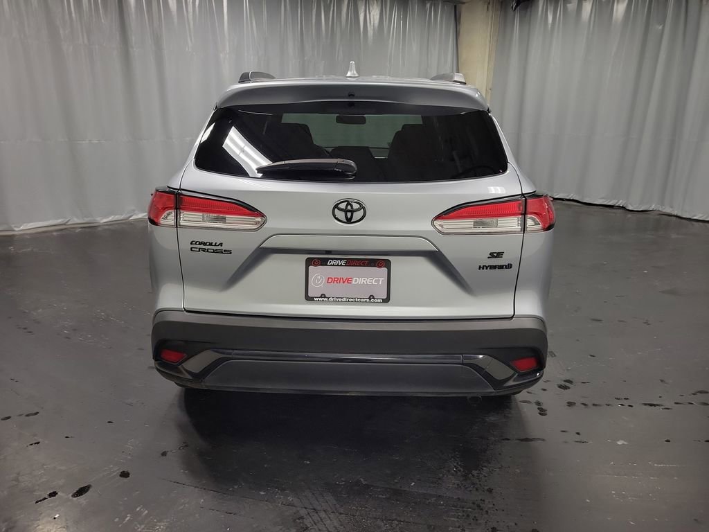 Used 2023 Toyota Corolla Cross SE image 7